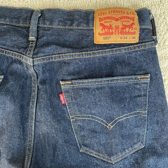 Levis 501 Men's Blue Jeans - Button Fly Straight Leg Denim - 34 X 36 Dark Wash - Picture 3 of 16